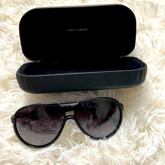 Unisex Dolce & Gabbana sunglasses. Barely worn in great condition - Picture 1 of 3